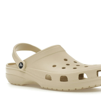Crocs Classic Clog Bone 10001-2Y2, trois-quarts avant extérieur