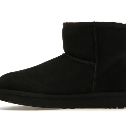 UGG Classic Mini II Boot Black 1016222-BLK, profil intérieur