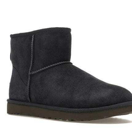 UGG Classic Mini II Boot Eve Blue 1016222-EVB, trois-quarts avant extérieur