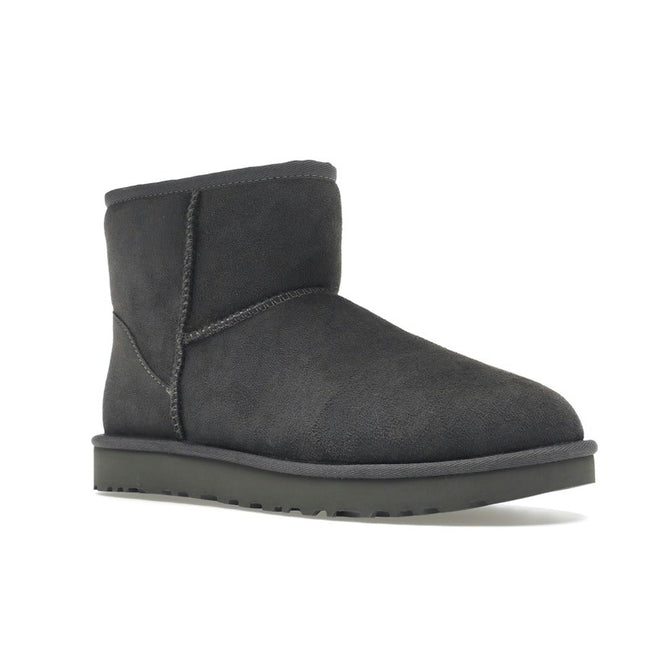UGG Classic Mini II Boot Grey 1016222-GREY, trois-quarts avant extérieur