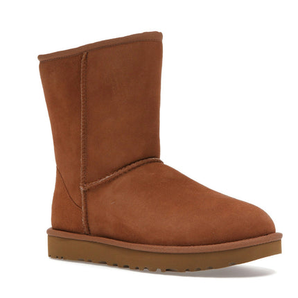 UGG Classic Short II Boot Chestnut 1016223-CHE, trois-quarts avant extérieur