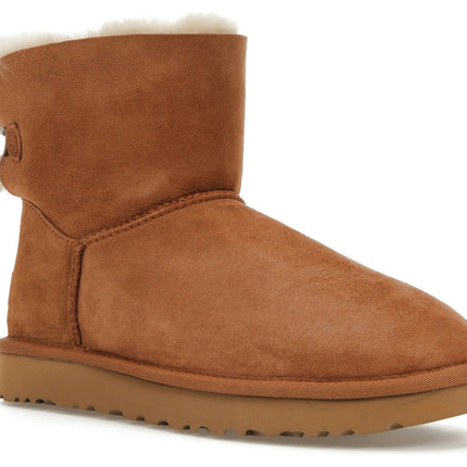 UGG Mini Bailey Bow II Chestnut 1016501-CHE, trois-quarts avant extérieur