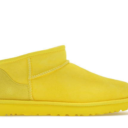 UGG Classic Ultra Mini Boot Canary 1116109-CAN, vue principale