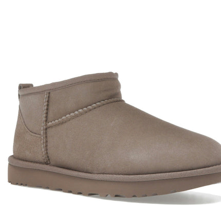 UGG Classic Ultra Mini Boot Caribou 1116109-CRBO, trois-quarts avant extérieur