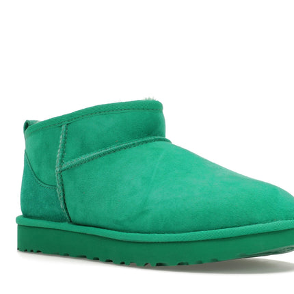 UGG Classic Ultra Mini Boot Emerald Green 1116109-EDGR, trois-quarts avant extérieur