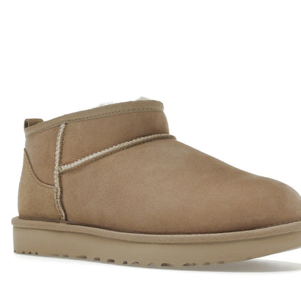 UGG Classic Ultra Mini Boot Sand 1116109-SAN, trois-quarts avant extérieur