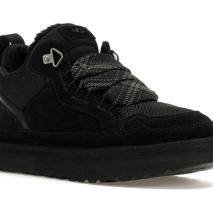 UGG Lowmel Black 1144032-BLK, trois-quarts avant extérieur