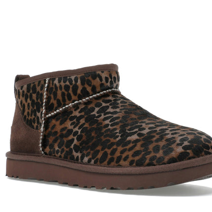 UGG Classic Ultra Mini Caspian Boot Burnt Cedar 1158328-BCDR, trois-quarts avant extérieur