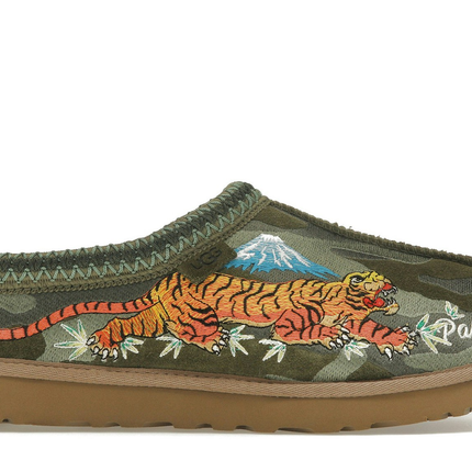 UGG Tasman Slipper Palace Burnt Olive Camo 1172070-GRNC, vue principale
