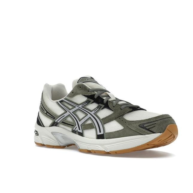 Asics Gel-1130 Pale Oak Mantle Green 1201A255-202, trois-quarts avant extérieur