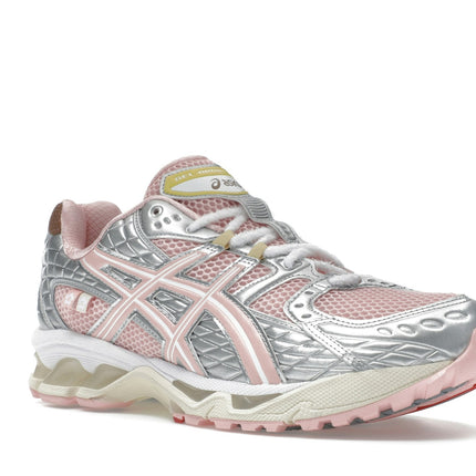 Asics Gel-Nimbus 10.1 Vandy The Pink x atmos Banana Split Strawberry 1203A865-702, trois-quarts avant extérieur