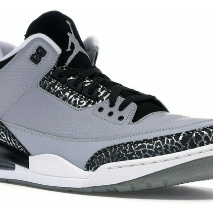 Air Jordan 3 Retro Wolf Grey 136064-004, trois-quarts avant extérieur