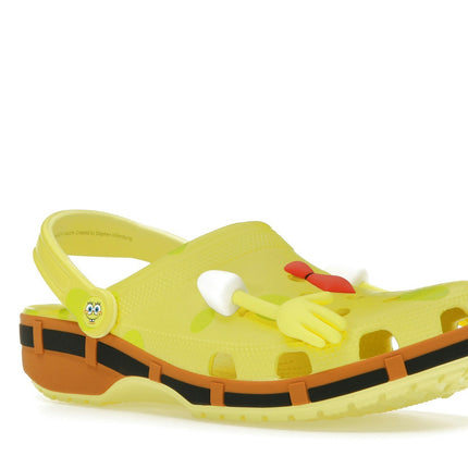 Crocs Classic Clog SpongeBob SquarePants 209824-7HD, trois-quarts avant extérieur