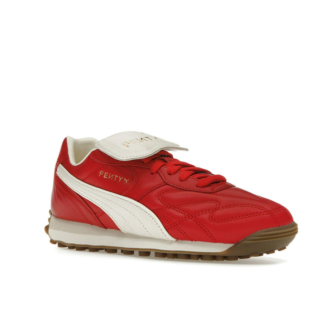 Puma Avanti VL Fenty Club Red 398352-03, trois-quarts avant extérieur