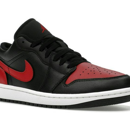 Air Jordan 1 Low Bred Twist 553558-067, trois-quarts avant extérieur