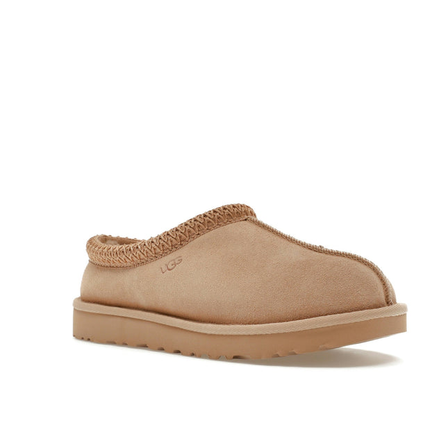 UGG Tasman Slipper Sand TNL 5955-SNDT, trois-quarts avant extérieur