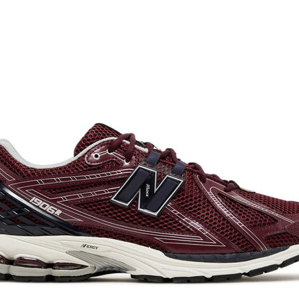 New Balance 1906R Burgundy Black