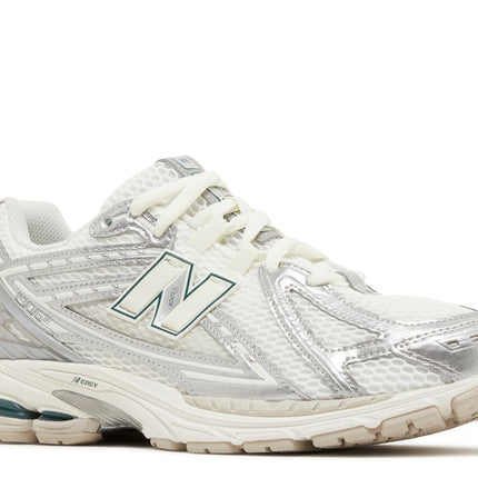 New Balance 1906R Silver Metallic Sea Salt