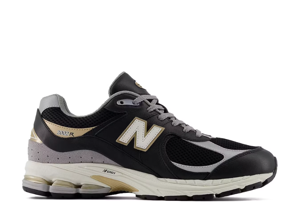 New Balance 2002R Negro Sal Marina Dorado Metalico Coproom