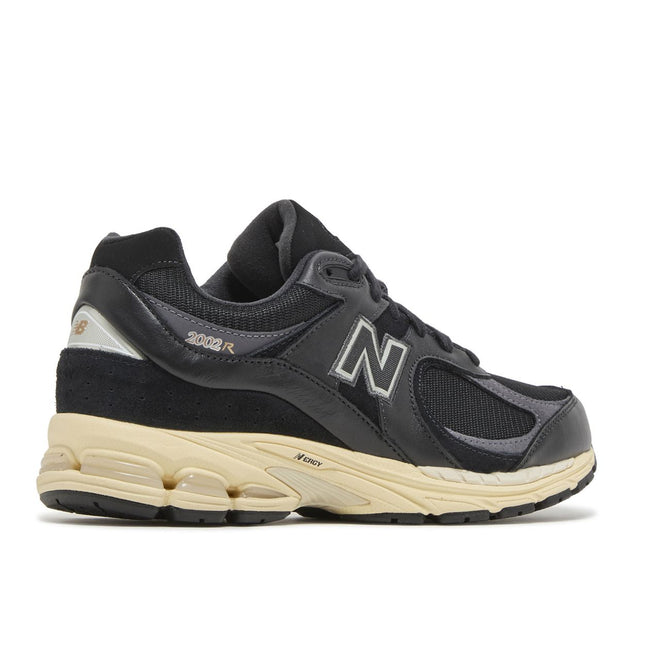 New Balance 2002R Black Vintage