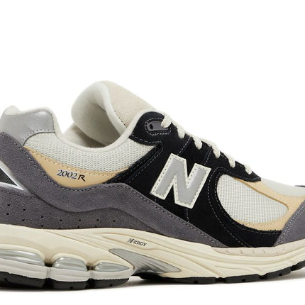 New Balance 2002R Magnet Sandstone