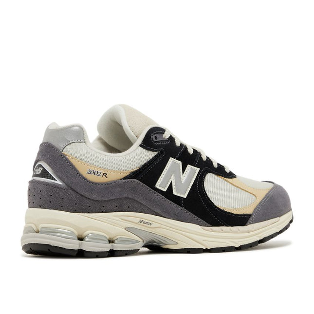 New Balance 2002R Magnet Sandstone