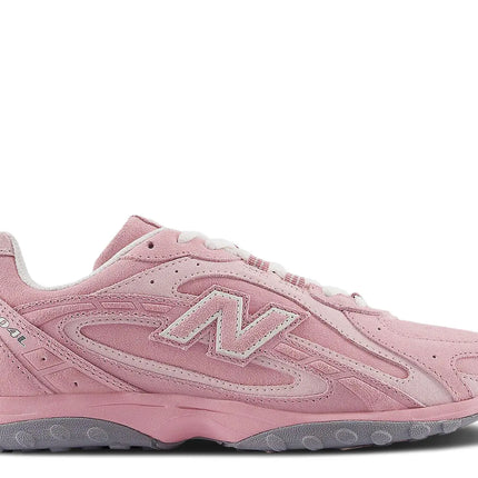 New Balance 204L Pastel Pink