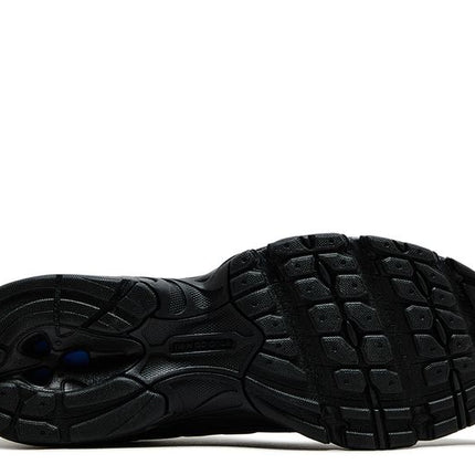 New Balance 740 Triple Black