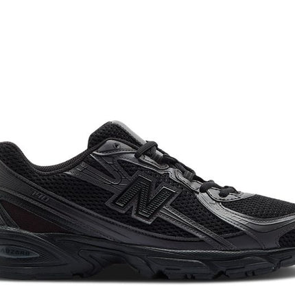 New Balance 740 Triple Black