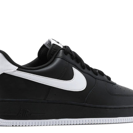 Nike Air Force 1 '07 Bajo Blanco Negro Contorno Swoosh