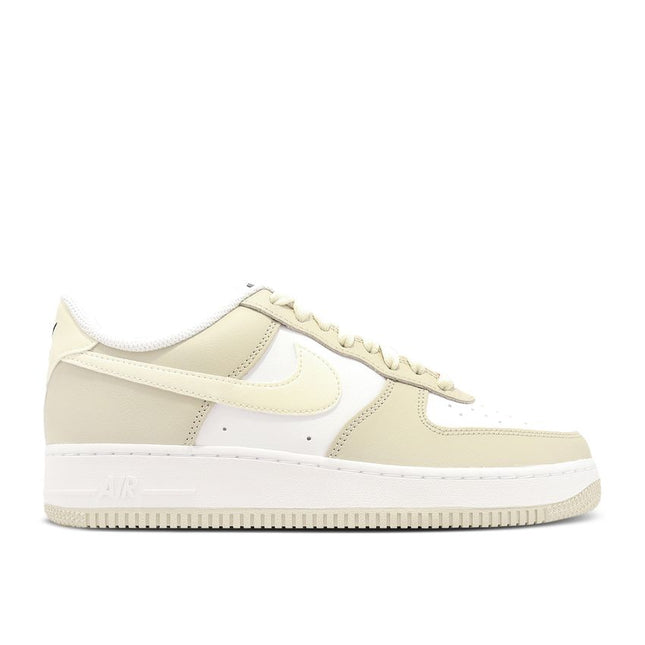 Nike Air Force 1 Low '07 Ratán de leche de coco