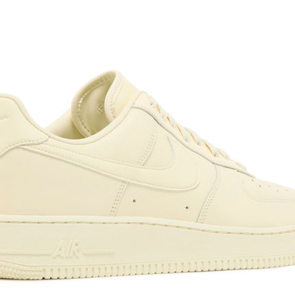 Nike Air Force 1 Low '07 Leche de coco fresca