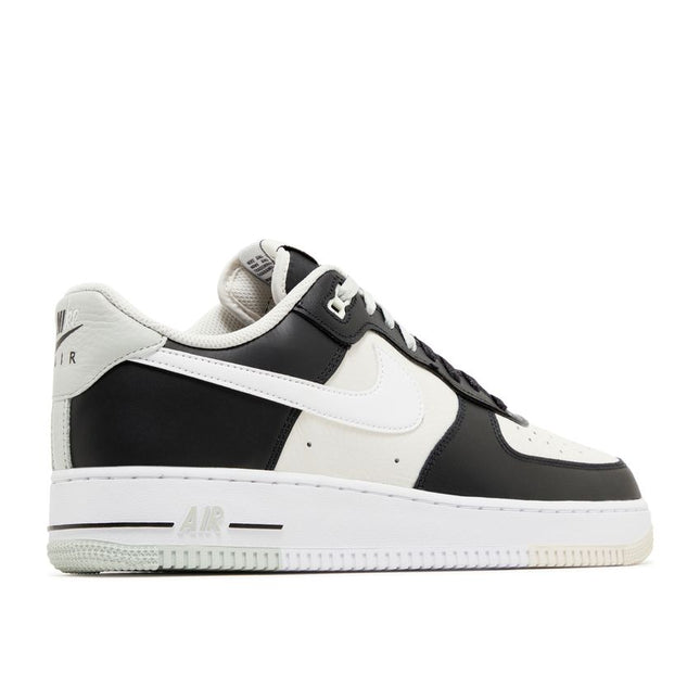 Nike Air Force 1 Low '07 LV8 Split Negro Fantasma