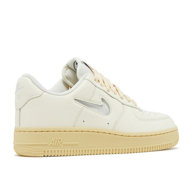 Nike Air Force 1 Low '07 LX Lavado de limón y leche de coco