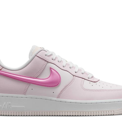 Nike Air Force 1 '07 LX Estampado de pata rosa perla