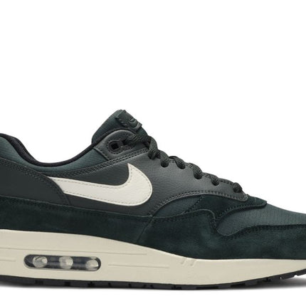 Nike Air Max 1 Verde al aire libre