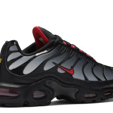 Nike Air Max Plus Negro Degradado Rojo