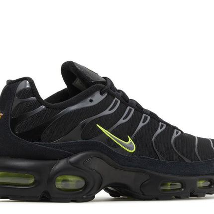 Nike Air Max Plus Negro Voltio