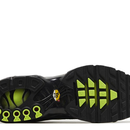 Nike Air Max Plus Black Volt