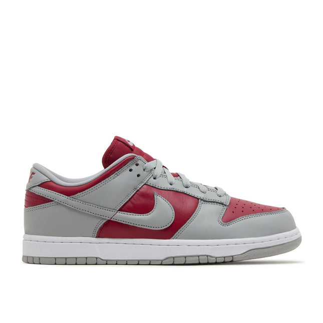 Nike Dunk Low CO.JP Ultraman inverso