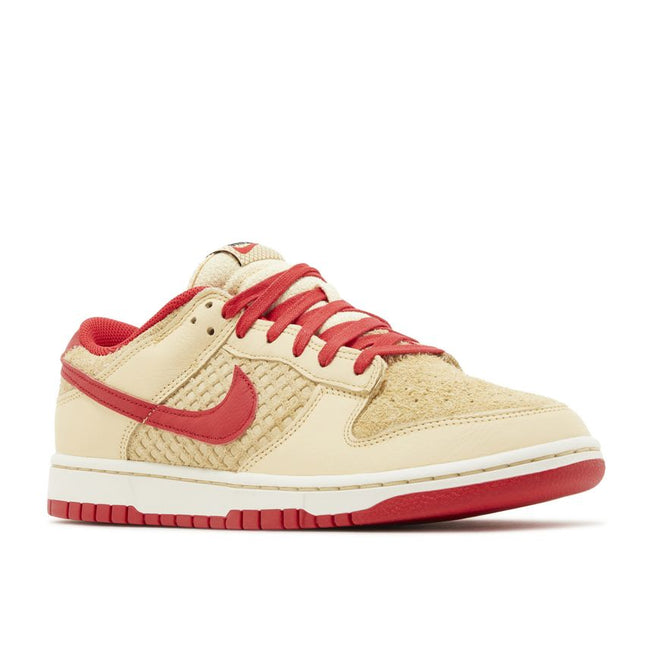 Nike Dunk Low Retro SE Strawberry Waffle