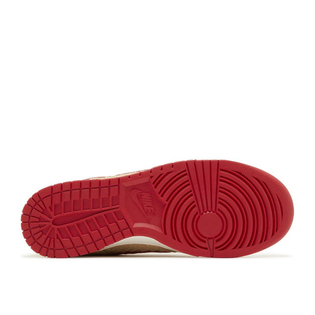 Nike Dunk Low Retro SE Strawberry Waffle