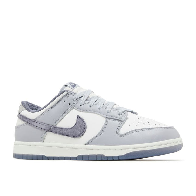 Nike Dunk Low SE Light Carbon