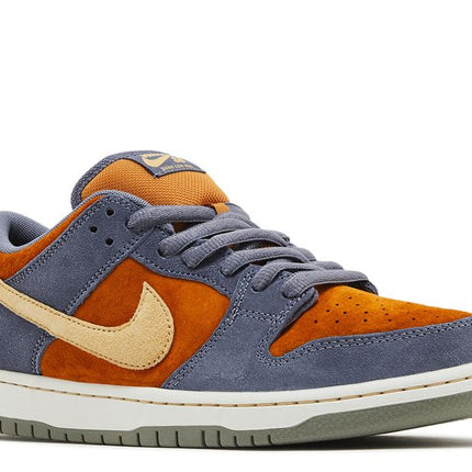 Nike SB Dunk Low Light Carbon Monarca