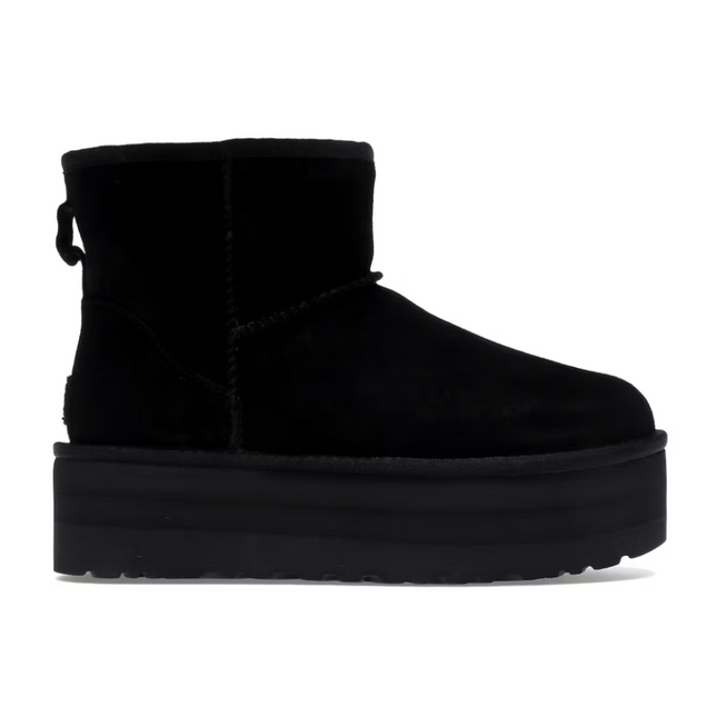 Bota UGG Classic Mini con plataforma en negro