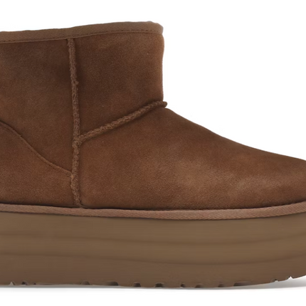 Bota UGG Classic Mini con plataforma Castaño