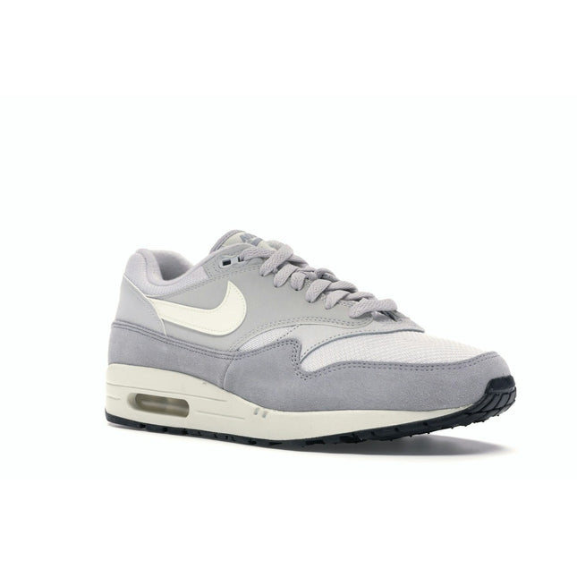 Nike Air Max 1 Vast Grey AH8145-011, trois-quarts avant extérieur