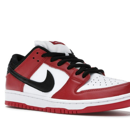 Nike SB Dunk Low Pro J-Pack Chicago BQ6817-600, trois-quarts avant extérieur
