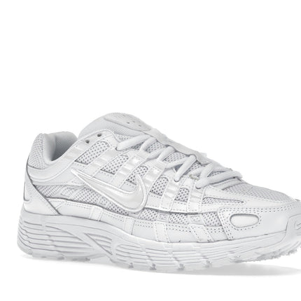 Nike P-6000 Triple White BV1021-102, trois-quarts avant extérieur