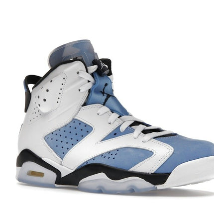 Air Jordan 6 UNC CT8529-410, trois-quarts avant extérieur